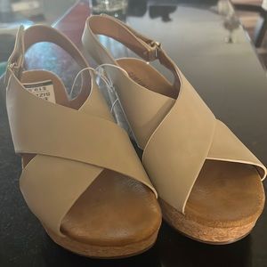 NWT Comfortaire Wedge Sandal